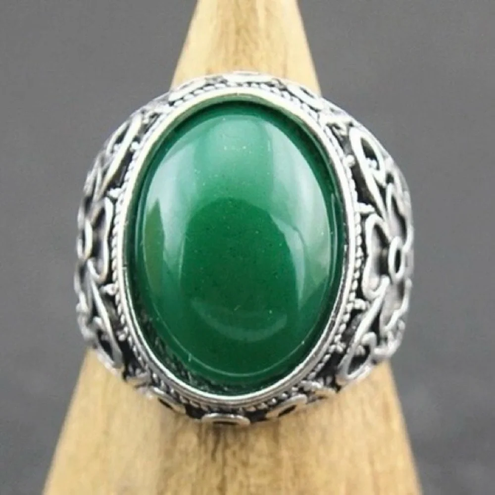 Size 9 Green Dome Statement Ring NEW